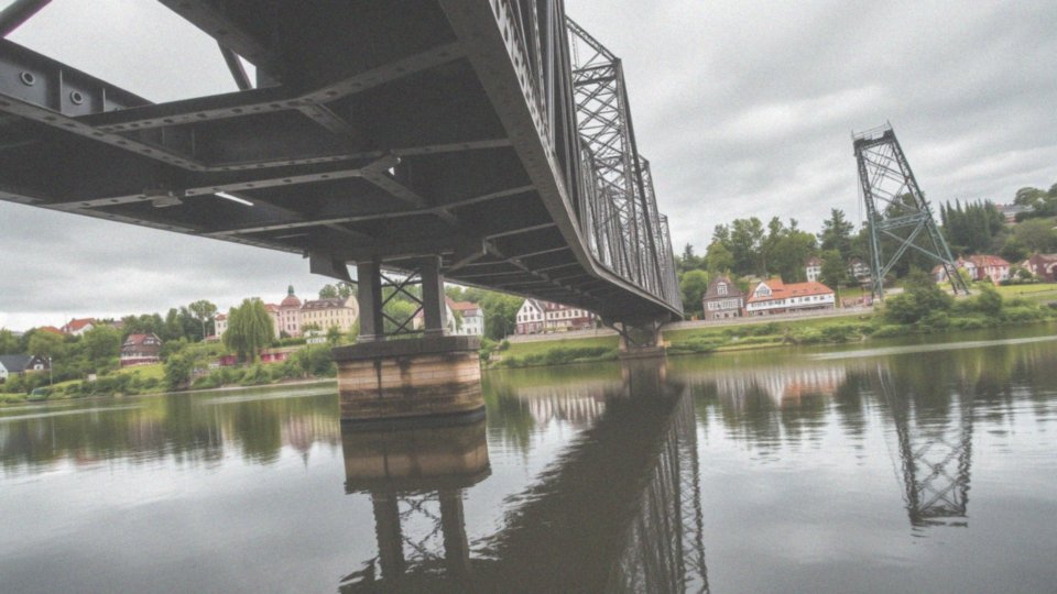 Jakie projekty inżynieryjne Gustave'a Eiffela są związane z Polską?