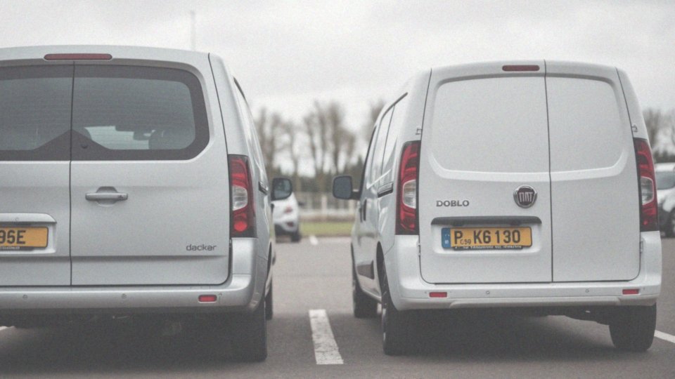 Co wyróżnia Dacię Dokker i Fiata Doblo w kontekście LPG?