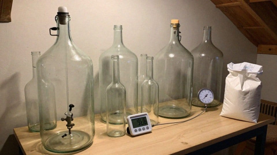 Jakie są ryzyka fermentacji na dzikich drożdżach?
